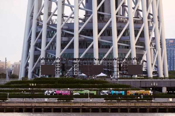 SONY ZV-E10 <br> 195mm f/8 1/200sec ISO 500 <br><br> 2024-07-05 18:09:20<br><br> 已绝版机位，有轨电车塔下段已拆除