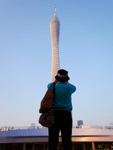 SONY ZV-E10 <br> 27mm f/4 1/500sec ISO 100 <br><br> 2025-01-07 17:09:04<br><br> 广州塔广场