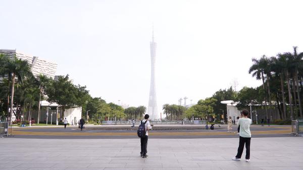 SONY ZV-E10 <br> 27mm f/8 1/200sec ISO 200 <br><br> 2025-04-14 15:32:21<br><br> 沙尘天（0413-0415从蒙古国吹来的沙尘，罕见的天气）